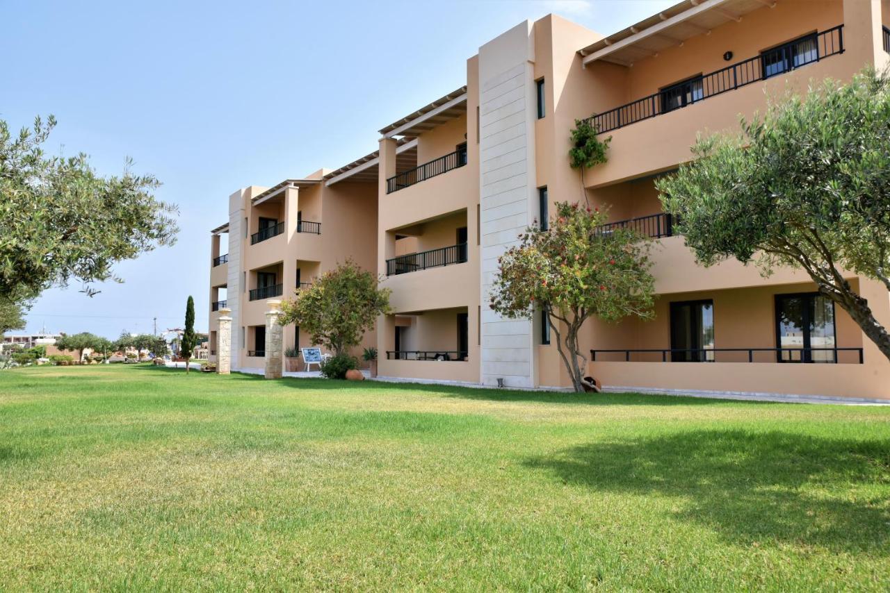 Golden Bay Hotel Apartments マリア エクステリア 写真