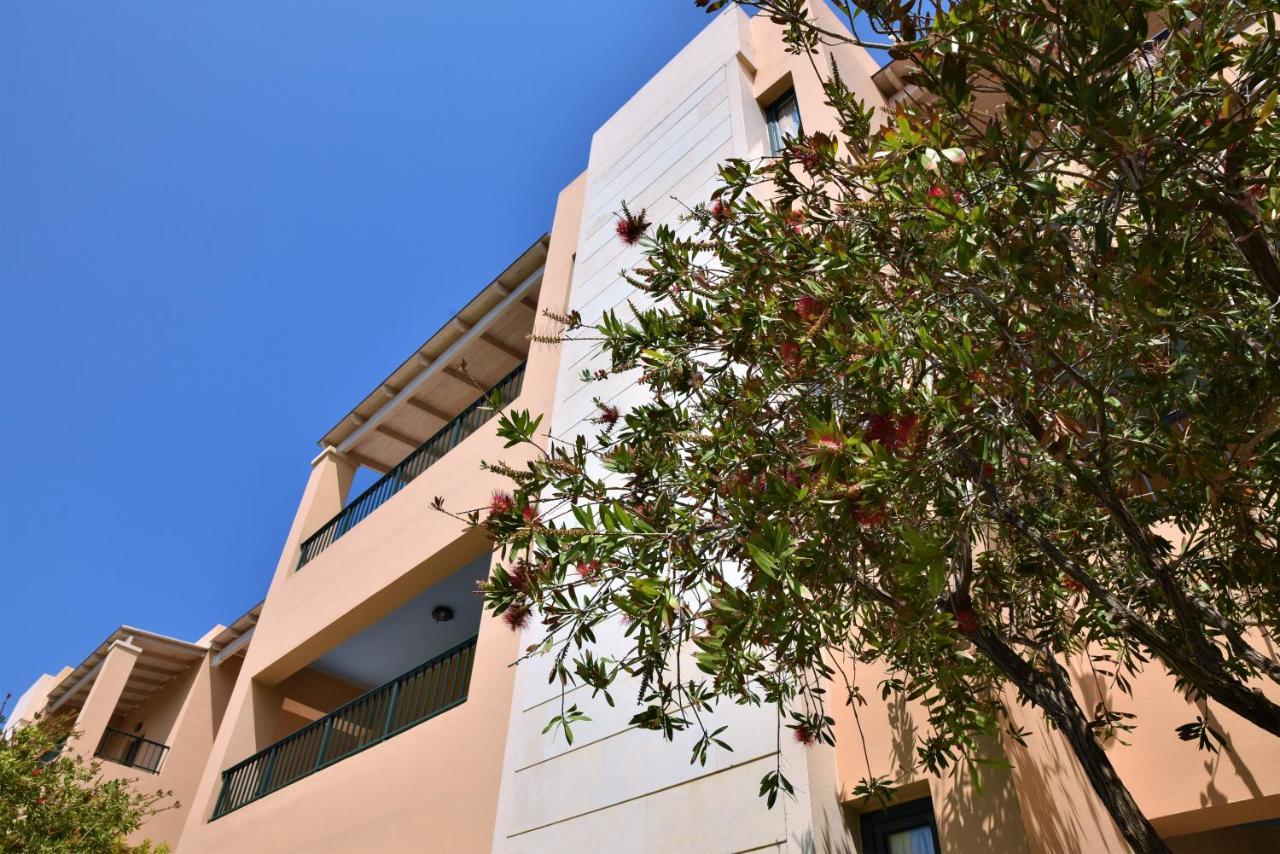 Golden Bay Hotel Apartments マリア エクステリア 写真