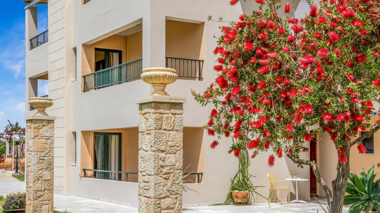 Golden Bay Hotel Apartments マリア エクステリア 写真
