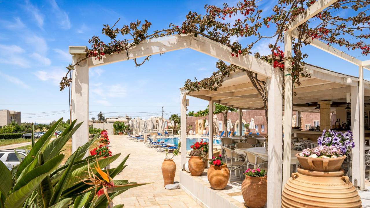 Golden Bay Hotel Apartments マリア エクステリア 写真