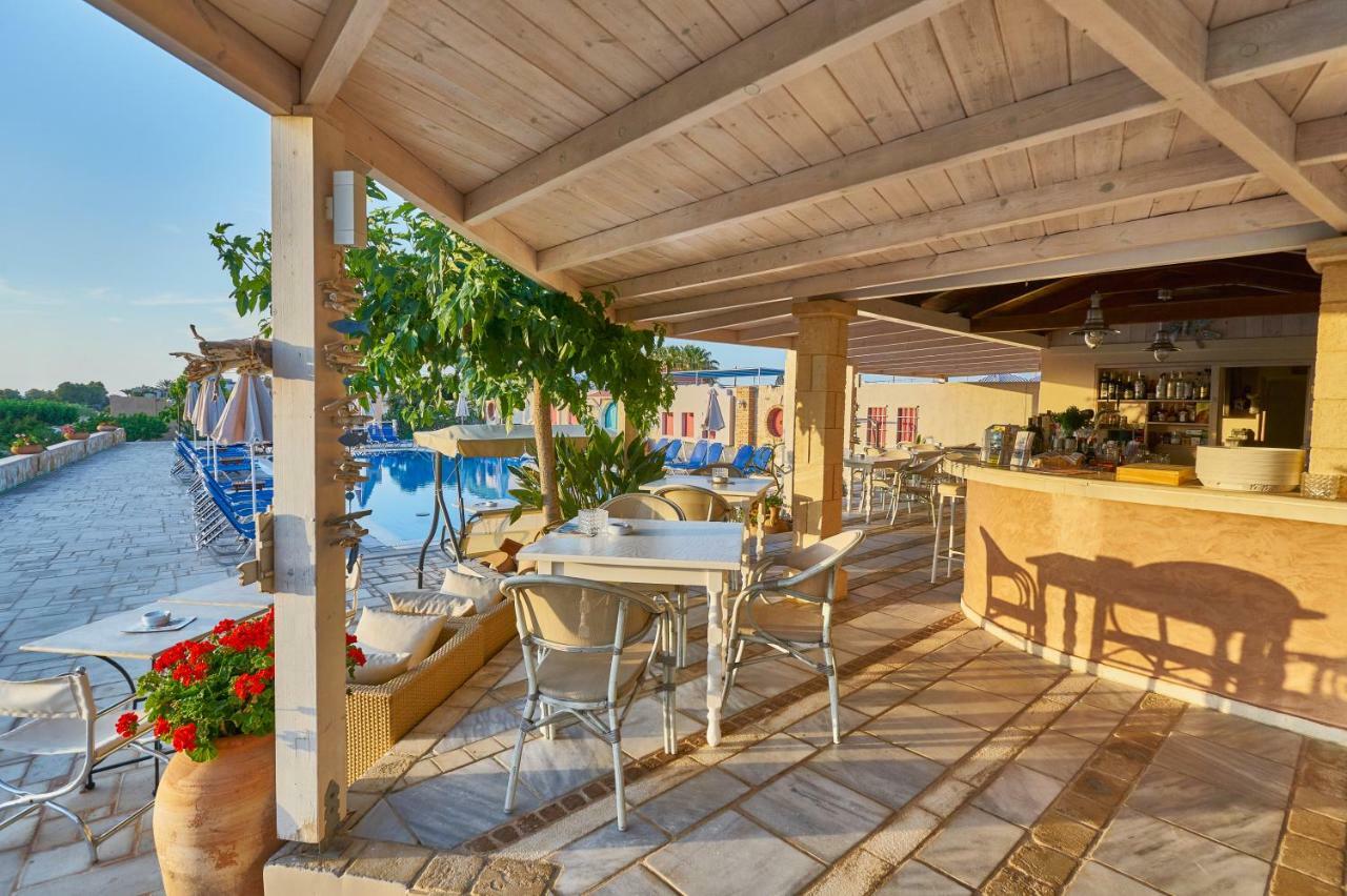 Golden Bay Hotel Apartments マリア エクステリア 写真