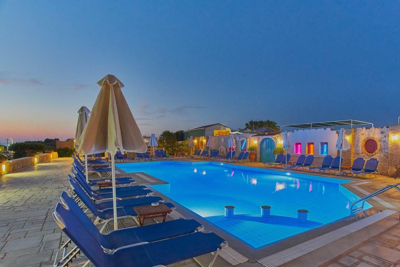 Golden Bay Hotel Apartments マリア エクステリア 写真